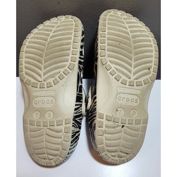 New Women’s Size 9 Zebra Leopard Animal Remix Crocs Shoes Unisex W/ Charms - Picture 8 of 8